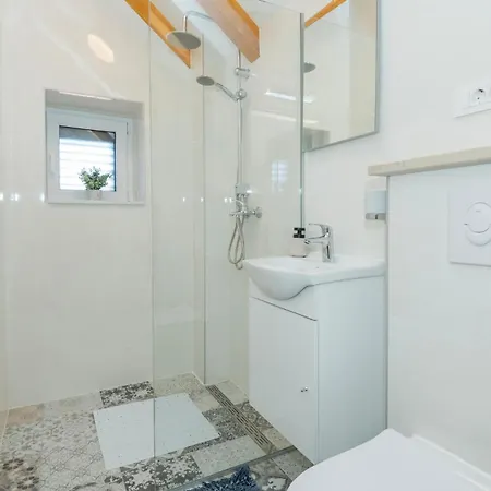 Holiday home In Glavina Donja With Kitchen *