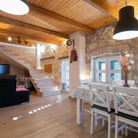 Lovely Home In Glavina Donja Casa de Férias